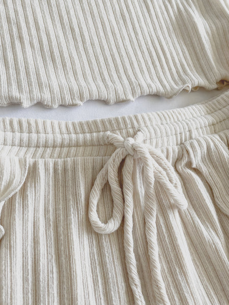 Cozy Day In Ivory Set